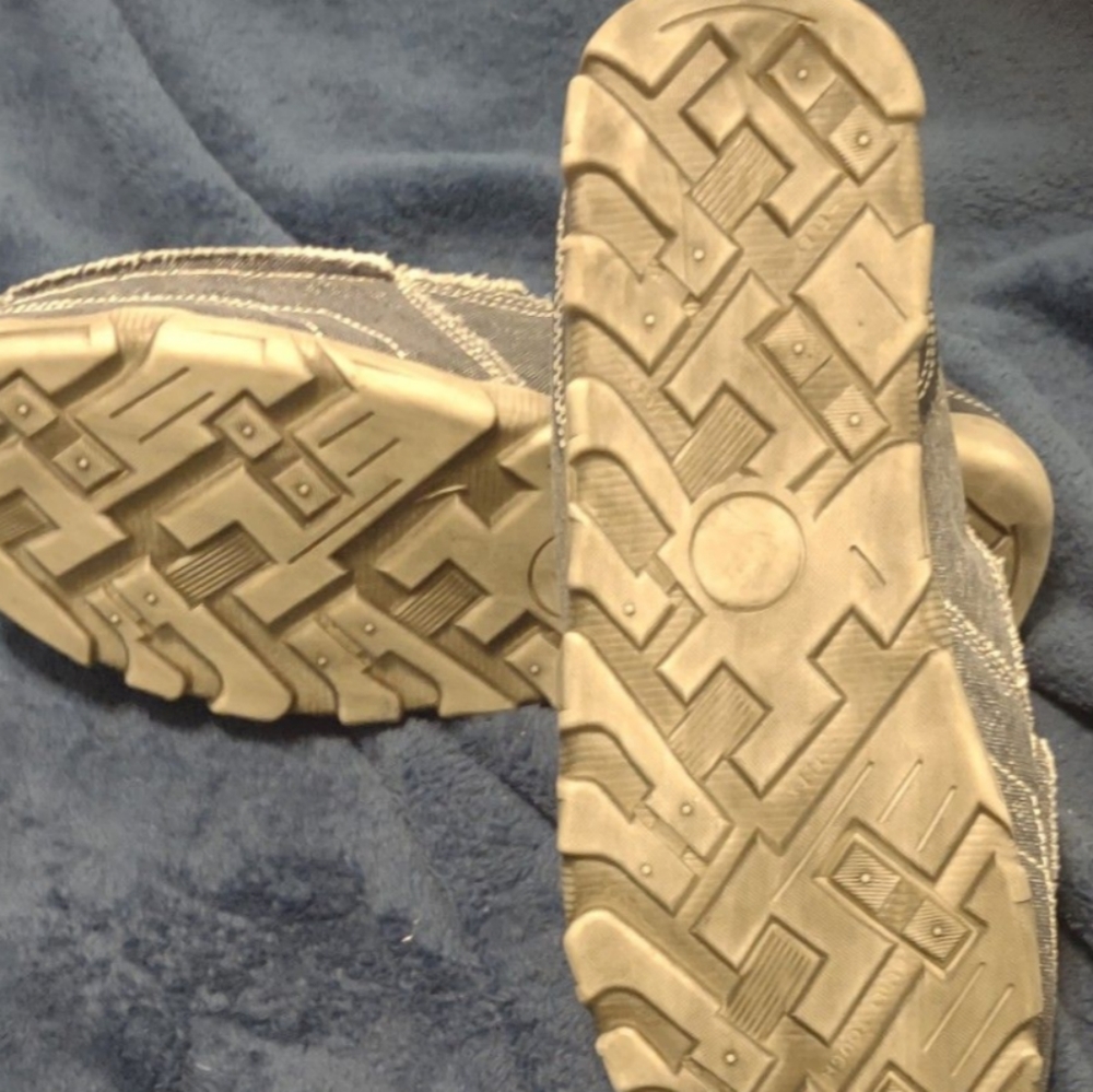 NWOT Men's New Rugged casual Slip-on Shoes - Picture 2 of 2